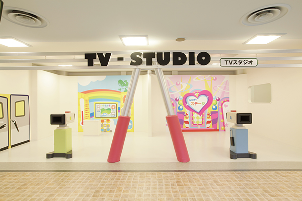 13-TVstudio